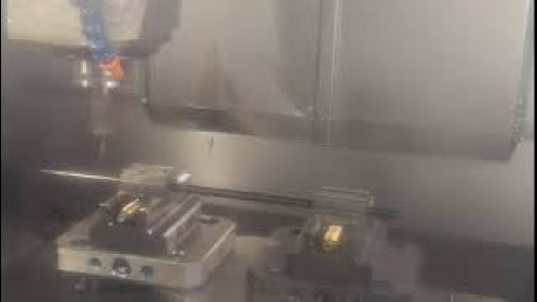 Video: CNC - fr&auml;sen der L&ouml;cher im Tonarm-Karbonstab